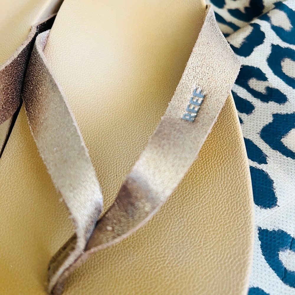 Reef Cushion Court Rose Gold Metallic Vegan Leather Flip Flop Sandals Womens 9 - Picture 2 of 6
